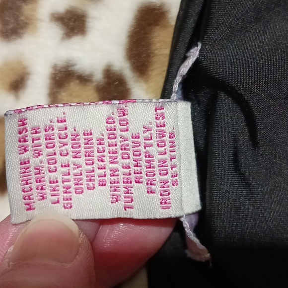 Candies Silky Black Open Back Ruffled Short Sleeve Blouse Sz M - Picture 16 of 16